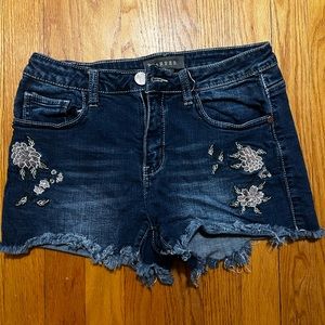 Very nice jean shorts size 28 from Francesca’s store